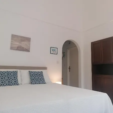Yid Coozy & Romantic Capri Atp Apartment *