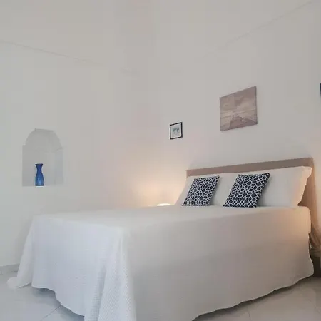 Apartment Yid Coozy & Romantic Capri Atp